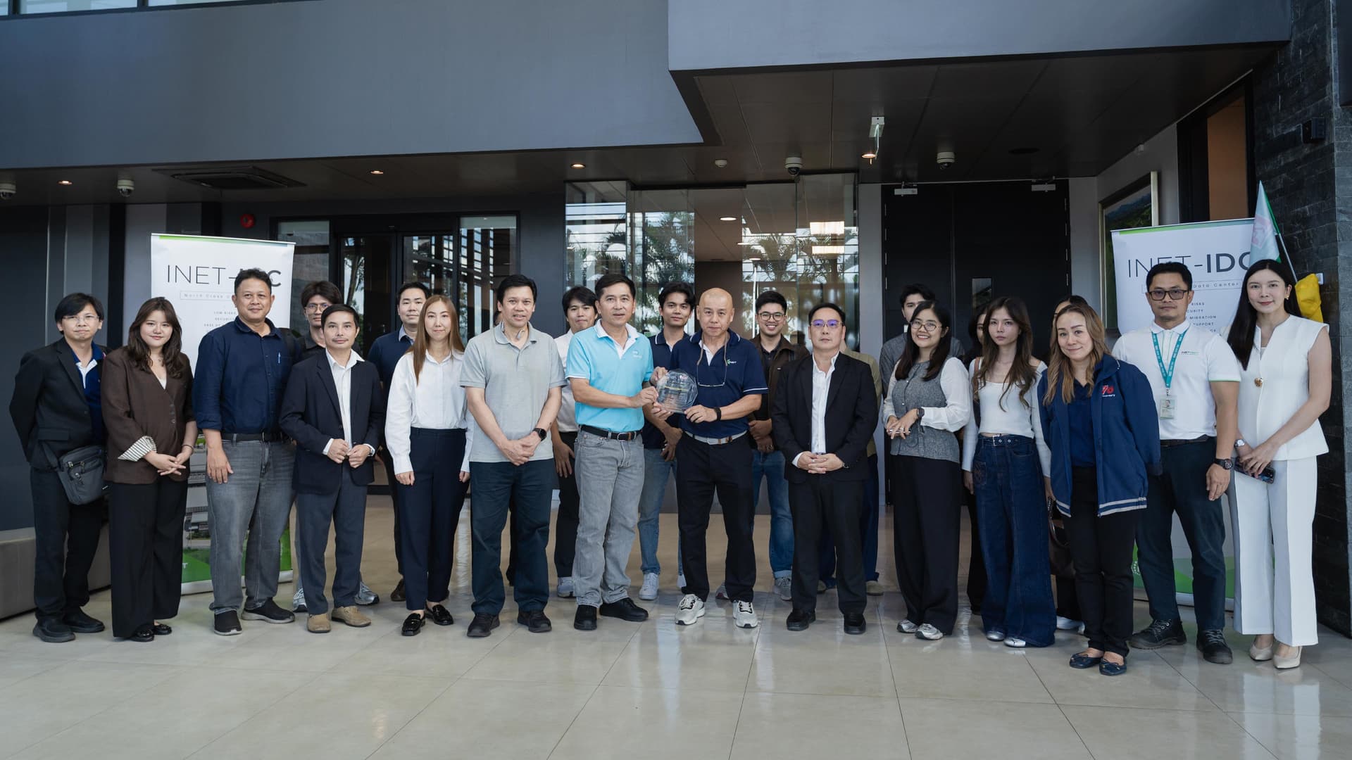 INET เปิดบ้านต้อนรับ ASHRAE เยี่ยมชม IDC3 ศูนย์ข้อมูลดิจิทัลบนมาตรฐานระดับสากล เบื้องหลังความต่อเนื่องของโลกดิจิทัล