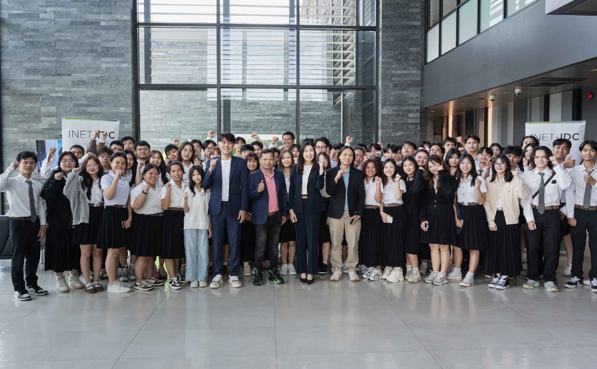 INET เปิดบ้านต้อนรับ คณะวิทยาการสารสนเทศ มหาวิทยาลัยมหาสารคาม เยี่ยมชม IDC3 สัมผัสประสบการณ์เทคโนโลยี เปิดมุมมองนวัตกรรมแห่งอนาคต