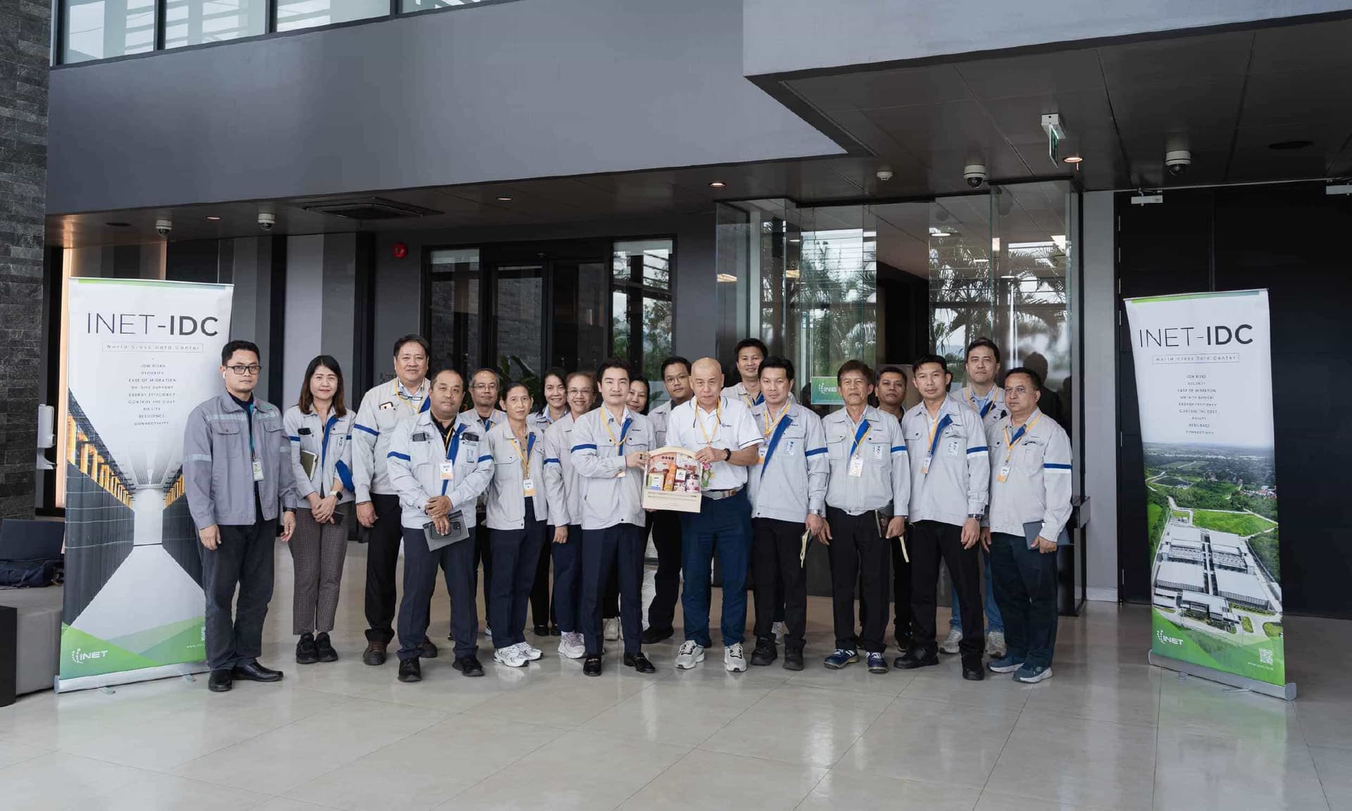 INET เปิดบ้าน IDC3 ต้อนรับ บริษัท ซัมมิท โอโต บอดี้ อินดัสตรี จำกัด ร่วมเปิดมุมมองสู่อนาคตธุรกิจยุคใหม่