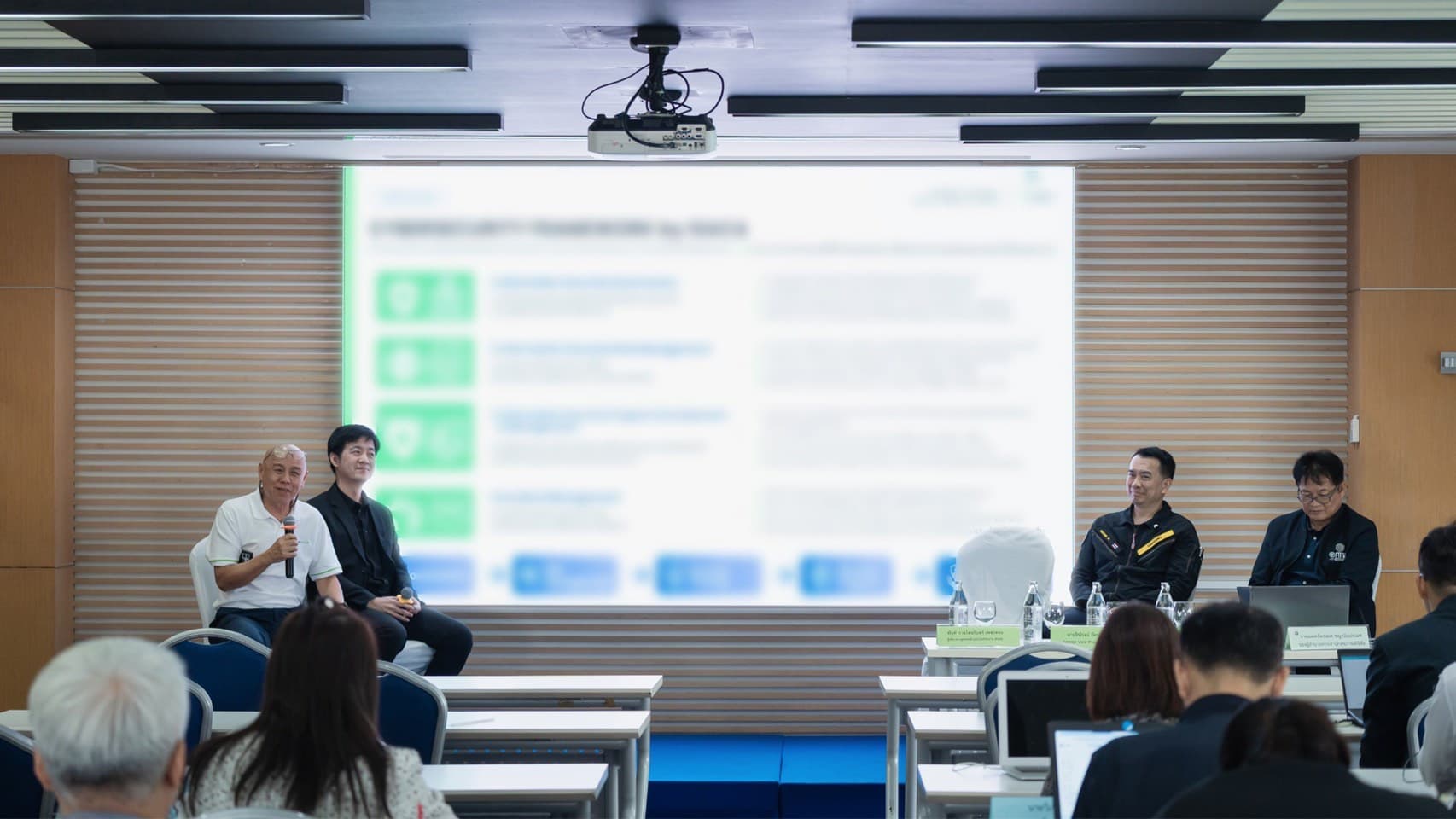 INET ร่วมเสวนาในงาน “MOPH Digital Health Transformation” ถ่ายทอดแนวทางรับมือภัยไซเบอร์ เพื่อระบบสุขภาพดิจิทัลที่มั่นคงปลอดภัย